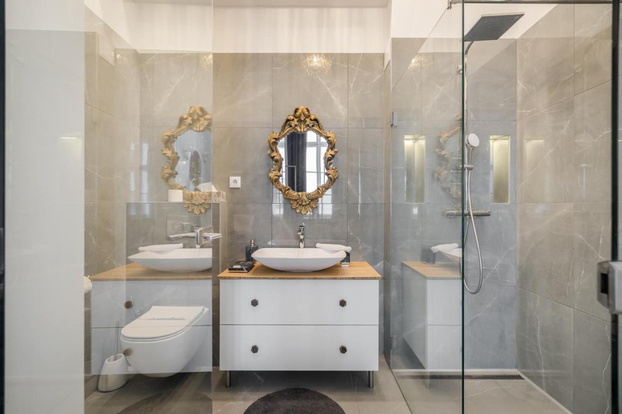 Bpr Adagio Design Home With A/C ブダペスト エクステリア 写真