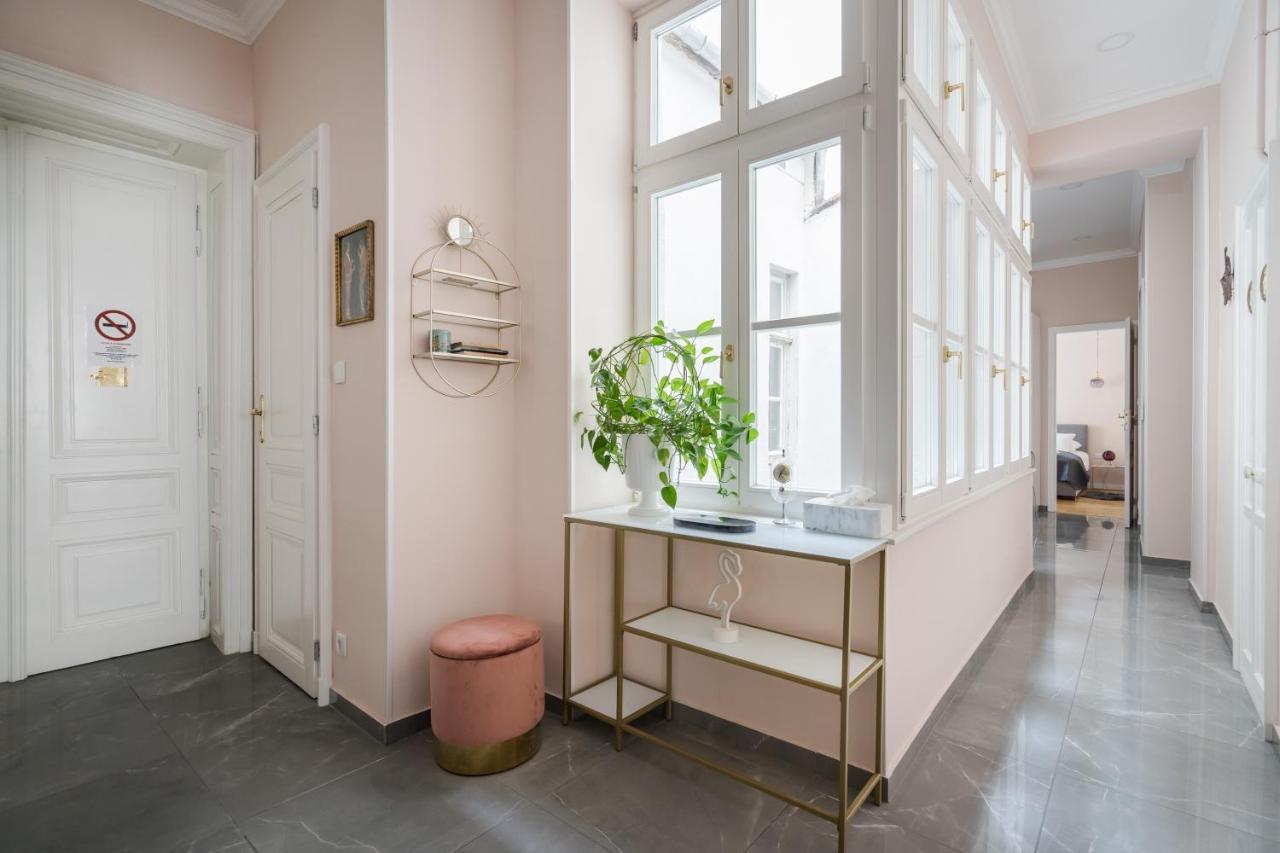 Bpr Adagio Design Home With A/C ブダペスト エクステリア 写真